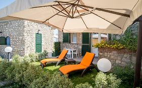 Villa Mami Luroviga